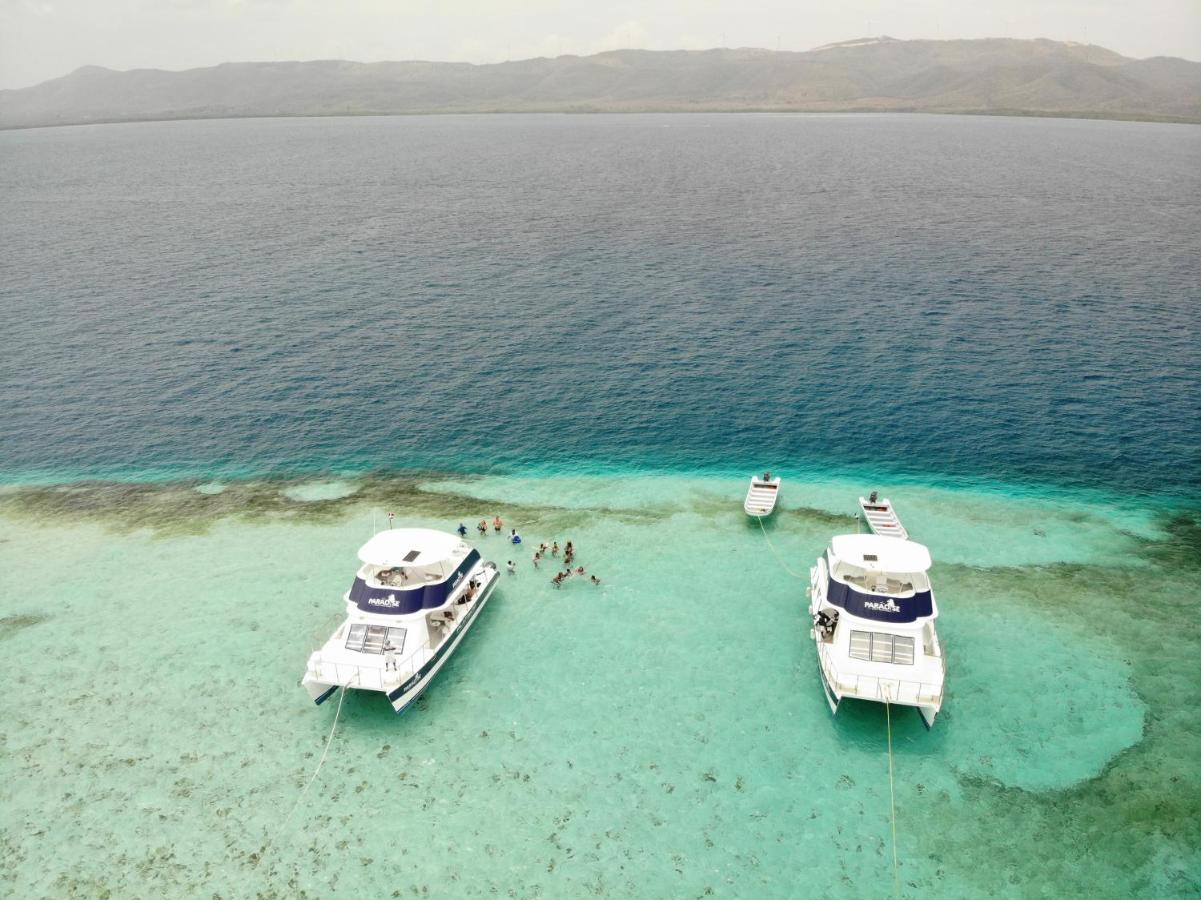 Paradise Island Beach Resort Punta Rucia Buitenkant foto