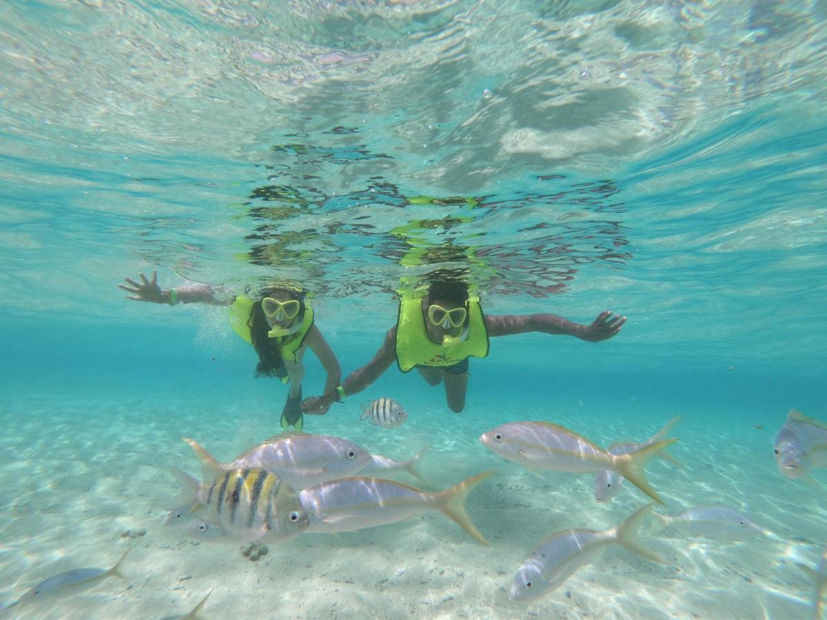 Paradise Island Beach Resort Punta Rucia Buitenkant foto
