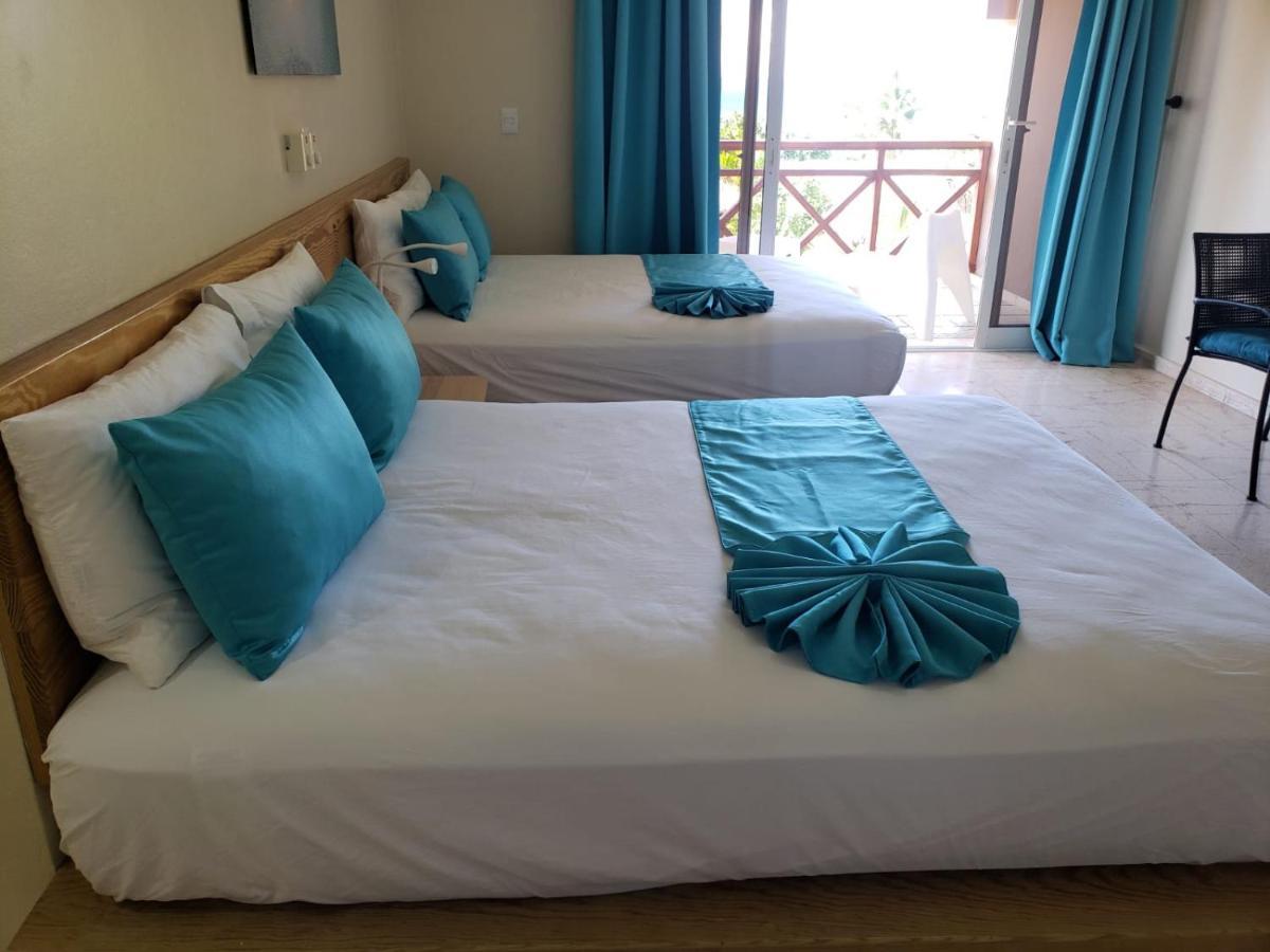 Paradise Island Beach Resort Punta Rucia Buitenkant foto
