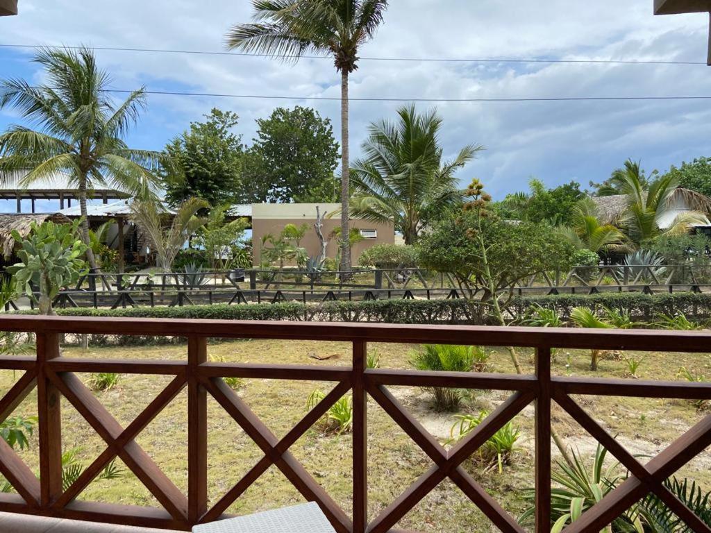 Paradise Island Beach Resort Punta Rucia Buitenkant foto