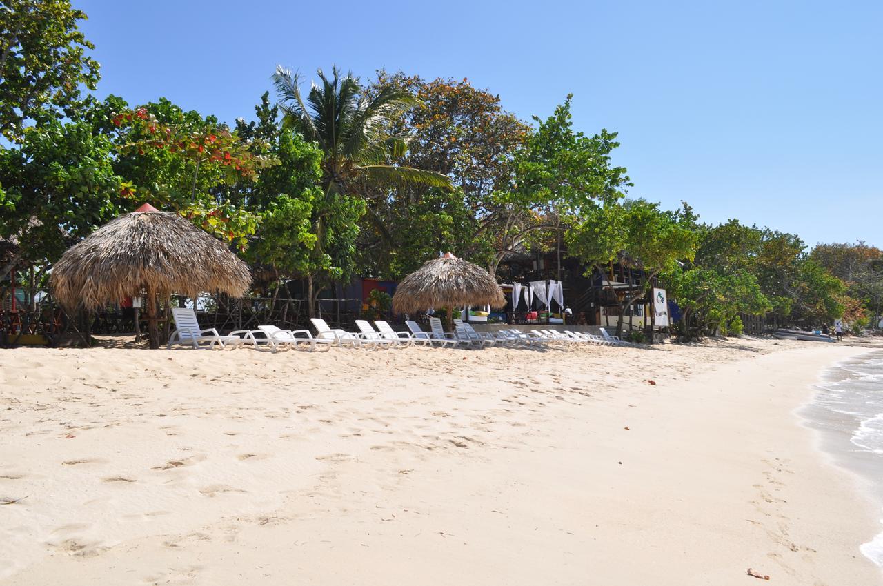 Paradise Island Beach Resort Punta Rucia Buitenkant foto
